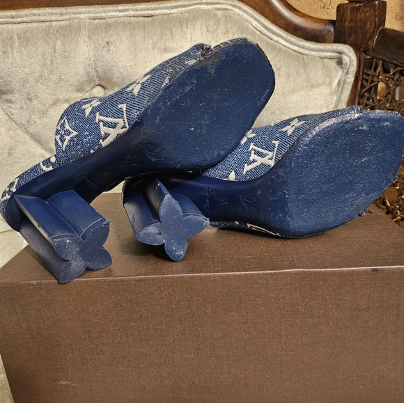 Authentic Louis Vuitton denim high heeled Sandal - Picture 2 of 6
